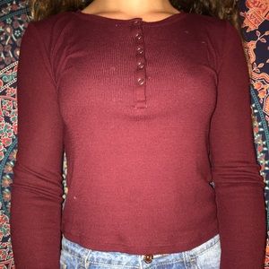 maroon long sleeve tee